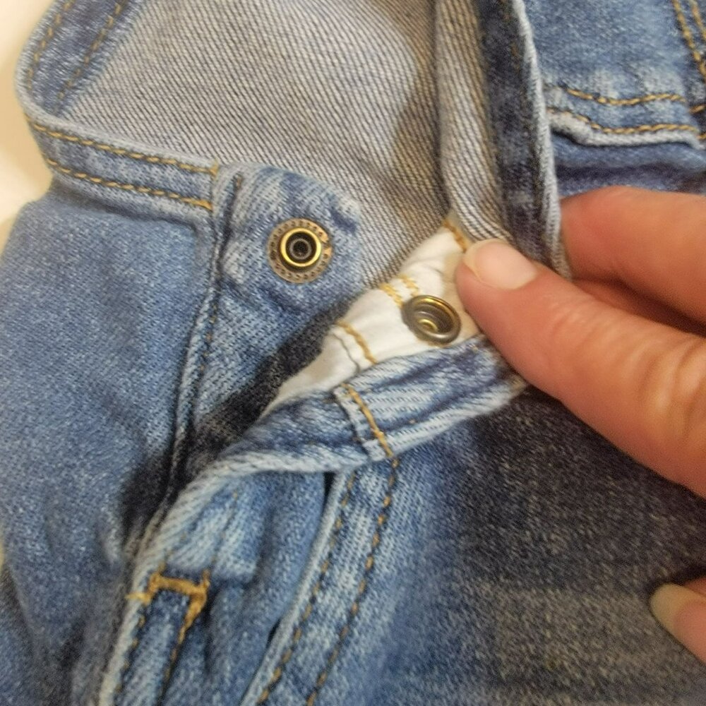 OshKosh B'Gosh Overalls, Toddler 3T, Denim Blue, Snap Button, Classic, GUC - Picture 6 of 13